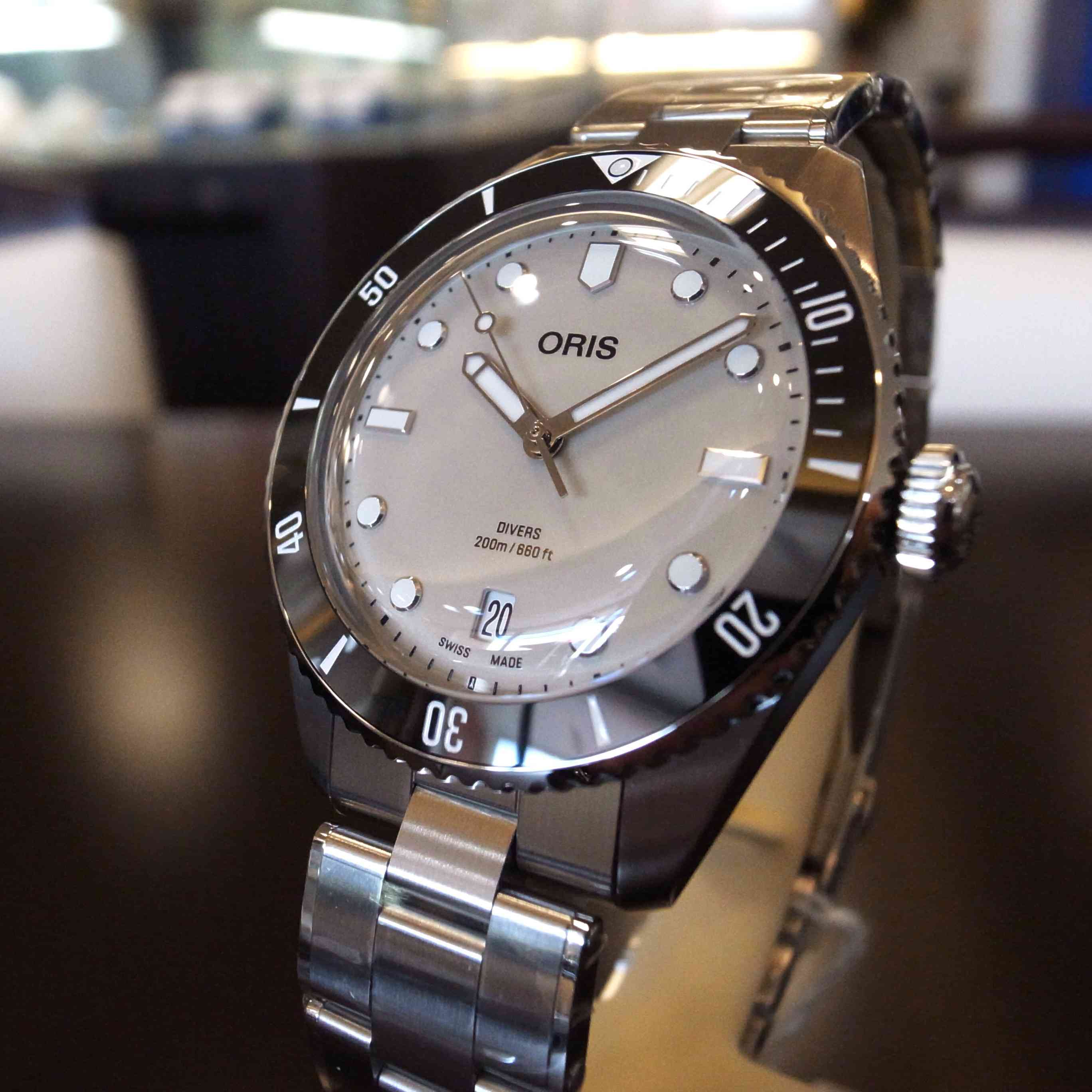 オリス(ORIS) ダイバーズデイト | 三愛時計店 | ブランド腕時計の正規